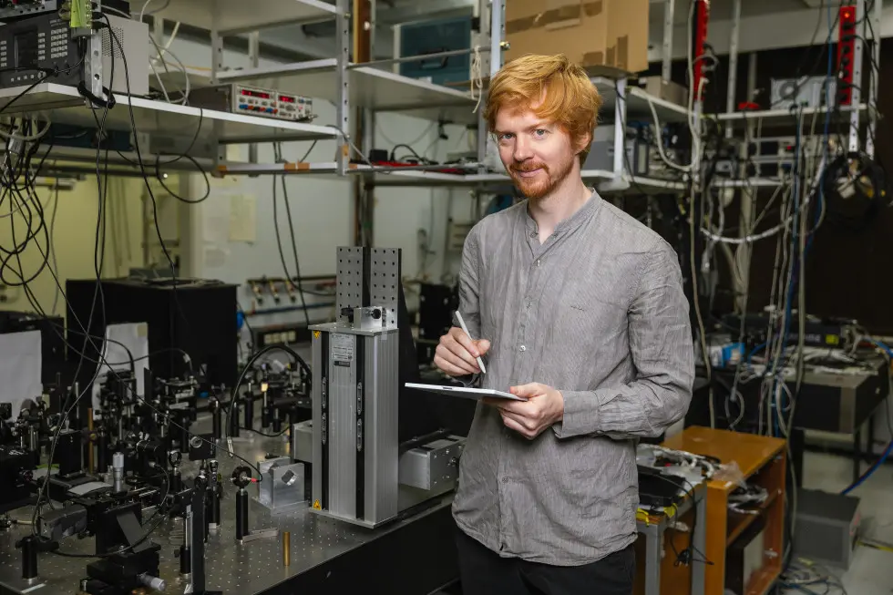 New Physics and Engineering Tutor Assist. Prof. Dr. Denis Golež Receives the Zois Award